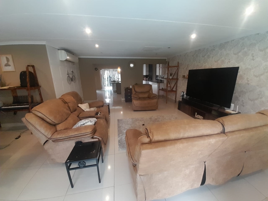3 Bedroom Property for Sale in Safari Gardens North West